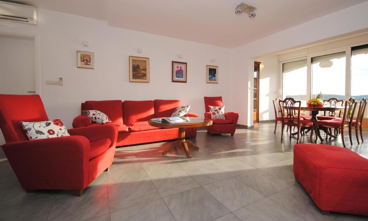 Seaview Luxury Apartment "Lucy" With Terrace & Vintage Summer Kitchen Trogir Exterior photo