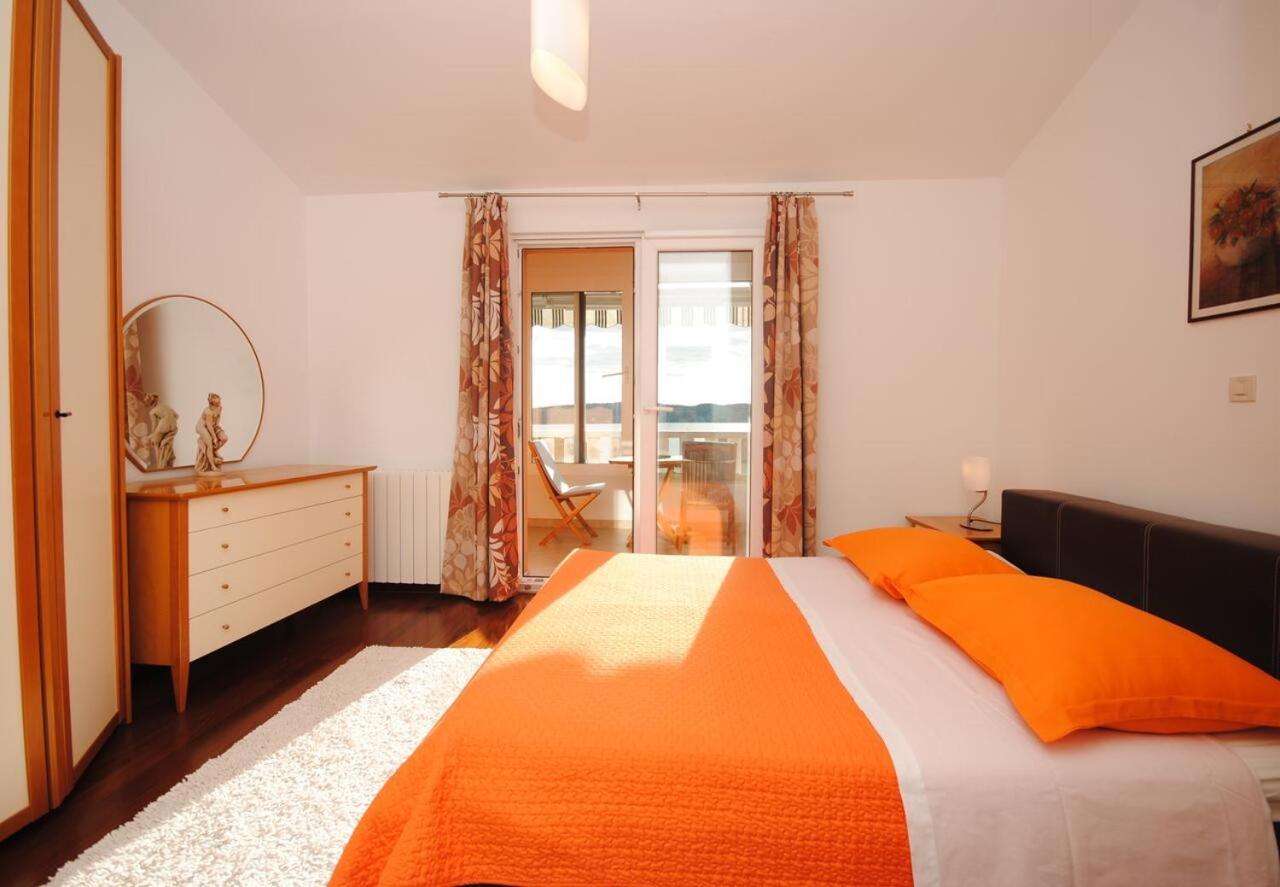Seaview Luxury Apartment "Lucy" With Terrace & Vintage Summer Kitchen Trogir Exterior photo