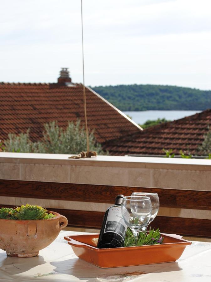 Seaview Luxury Apartment "Lucy" With Terrace & Vintage Summer Kitchen Trogir Exterior photo